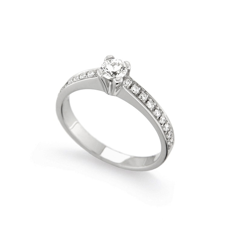 Anello solitario con diamanti sul gambo