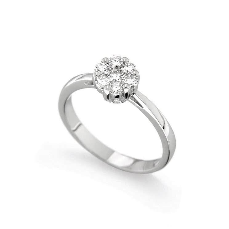 Anello con fiore di diamanti