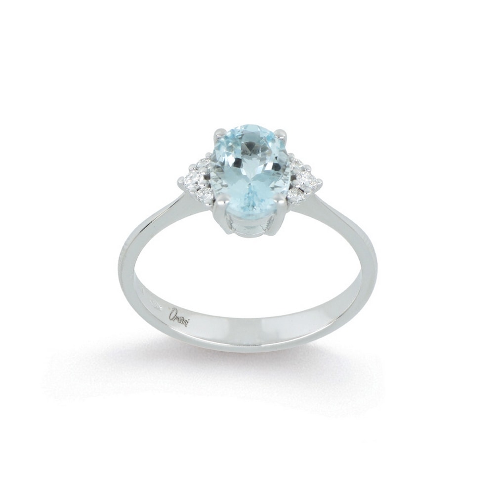 Anello con acquamarina ovale e diamanti
