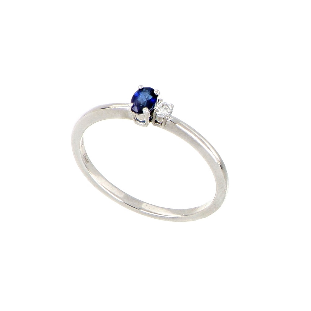 Anello con zaffiro ovale e diamante